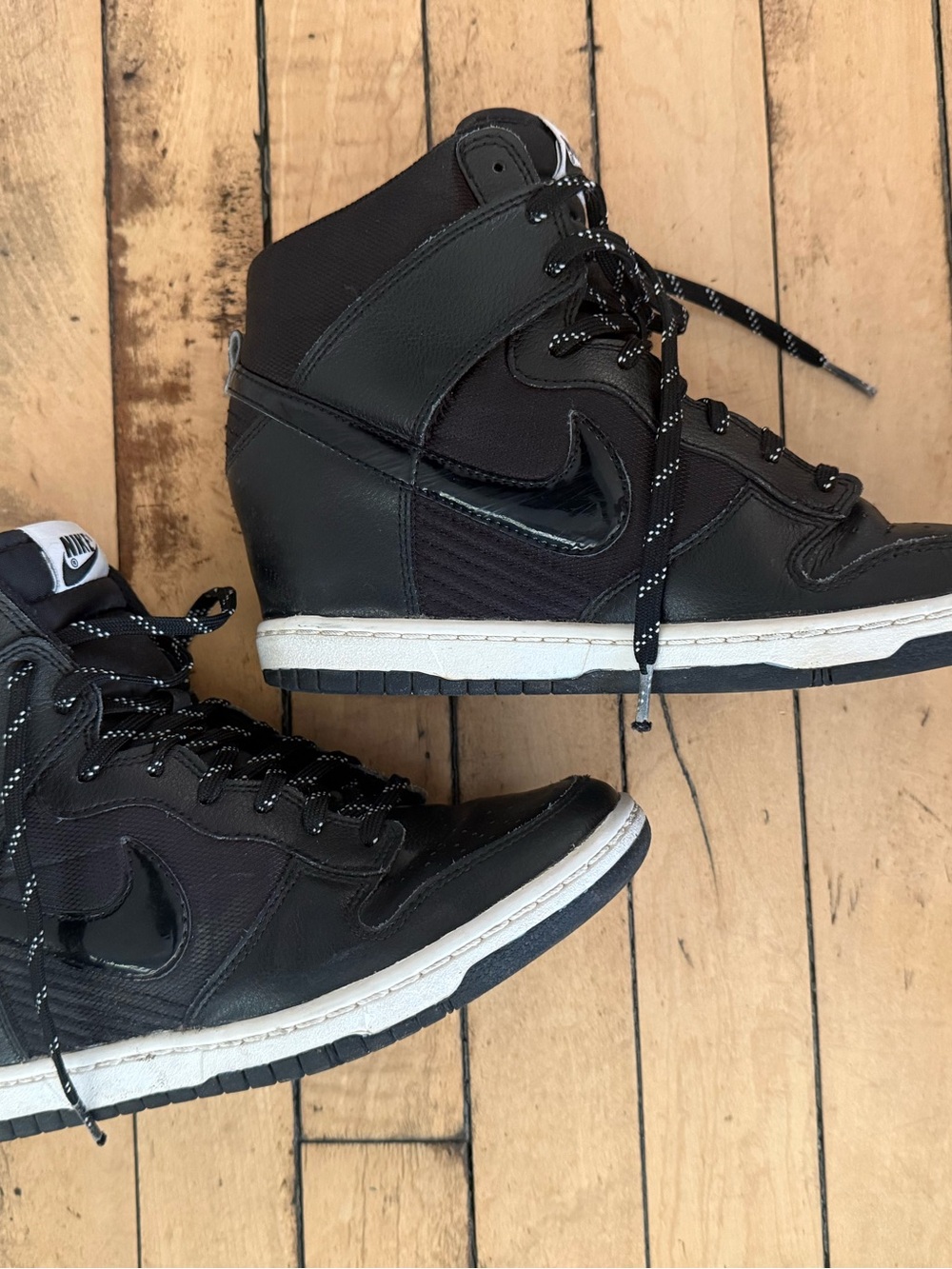 Nike Dunk Sky High Essential Shoes Women Size 8.5 Black Wedge Sneaker - Picture 3 of 6